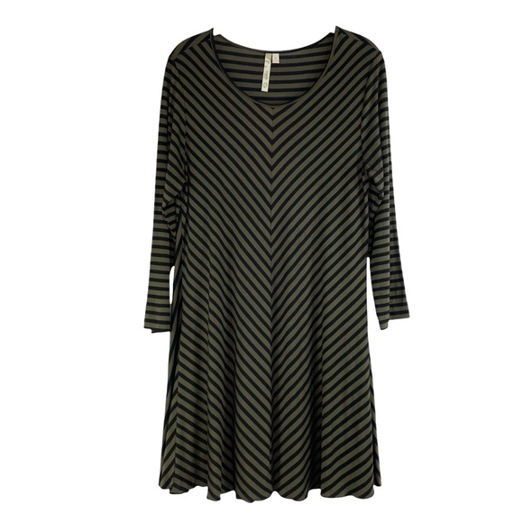 Comfy USA Striped Tunic Top Sz M black olive green